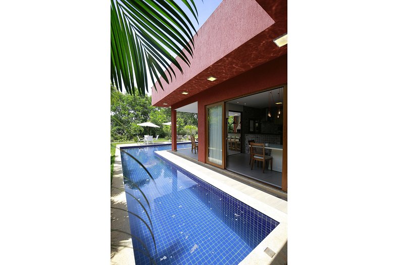 Casa Temporada - 4 suítes - Condomínio Luxo - Piscina Extrao